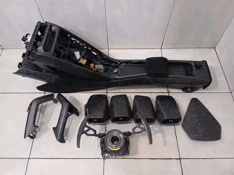 LAMBORGHINI HURACAN PERFORMANTE Carbon Strip Cover Kit - Image 2