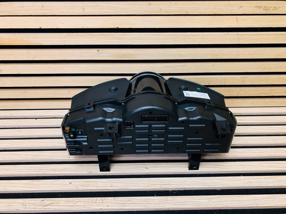 Ferrari Portofino Speedometer Carbon 958584 - Image 3