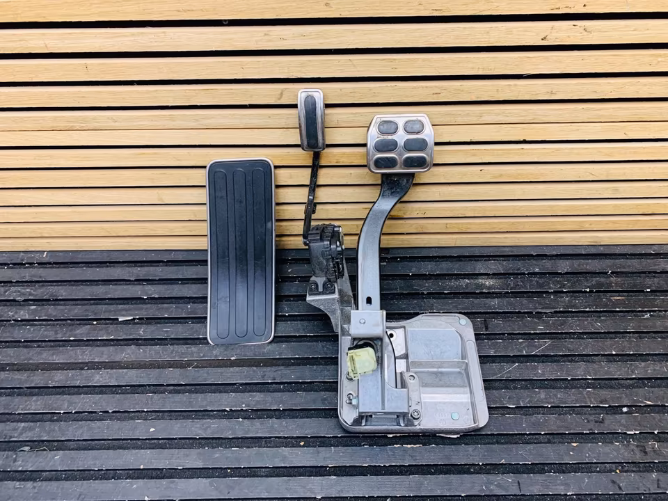 Bentley GT Pedal Accelerator Pedal Brake Pedal 3W1723139 3W1721503A - Image 4