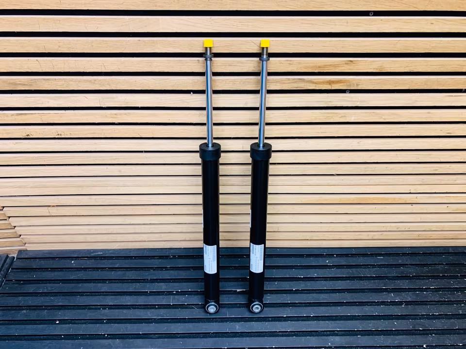 Bentley GT GTC Shock Absorber Left Right Rear 975513035J - Image 6