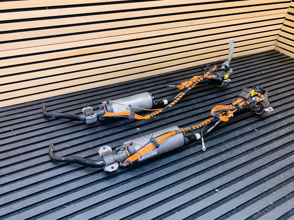 Bentley Bentayga Steering Gear Stabilizer Bar 4M0511023T - Image 9