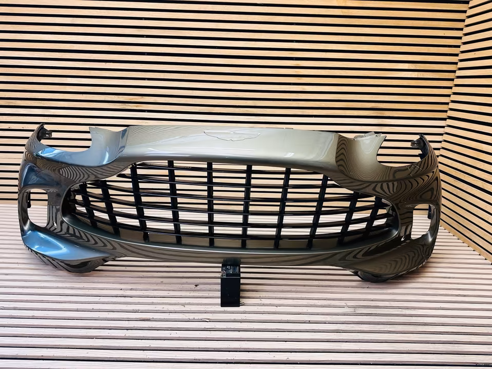 Aston Martin DBX Front Bumper Grille MY8317D957AD - Image 2