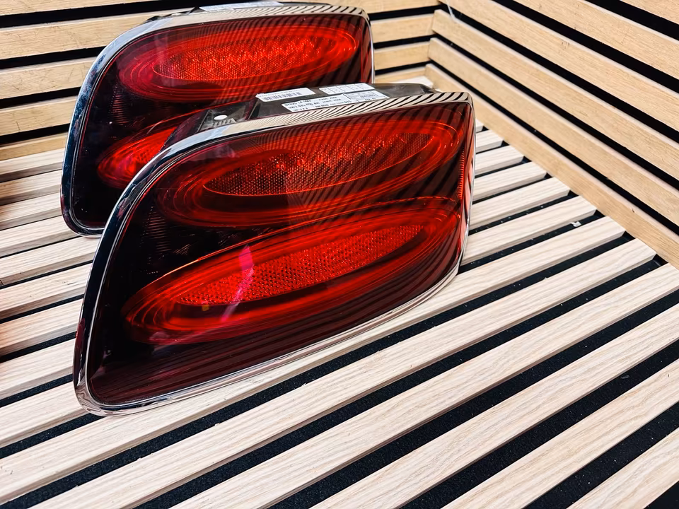 Bentley GT GTC Rear Light Rear Light 3W3945095AB 3W3945096AH - Image 12
