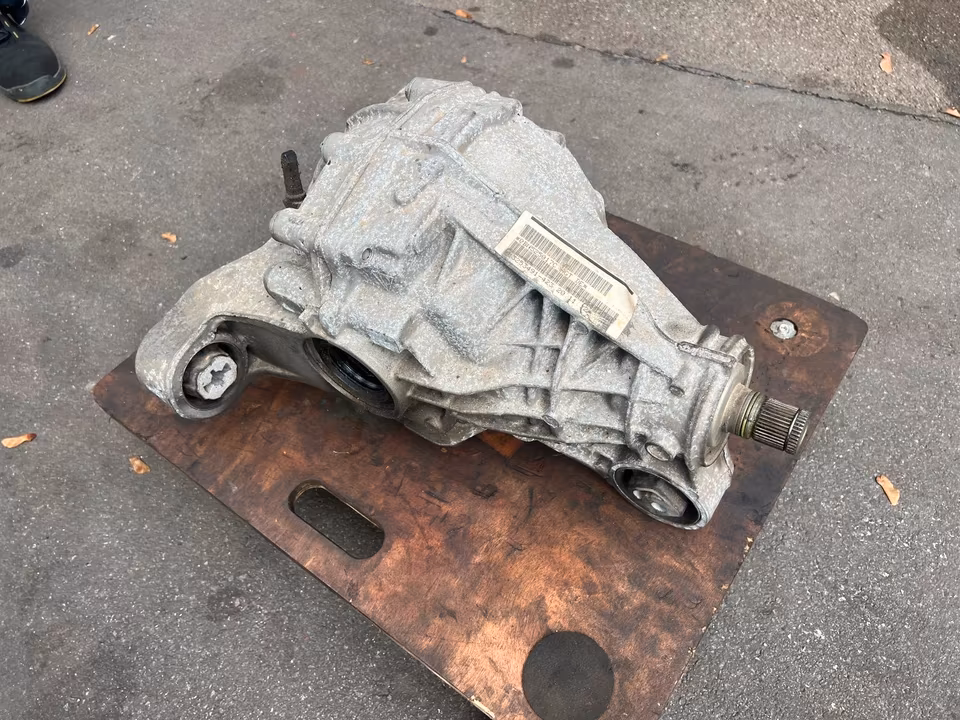 Differential Porsche Cayenne 92A 958 4.8L V8 GTS 0BN525017C - Image 3