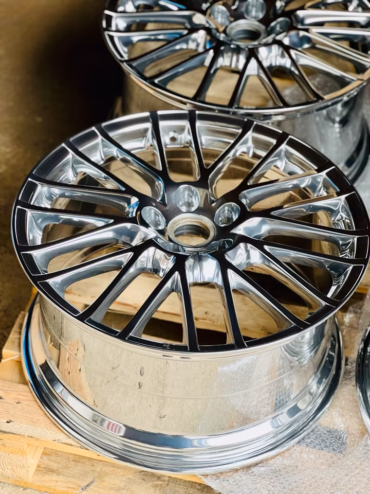 Aston Martin Vantage V8 V12 alloy wheels 8.5+9.5x19 NOS - Image 3