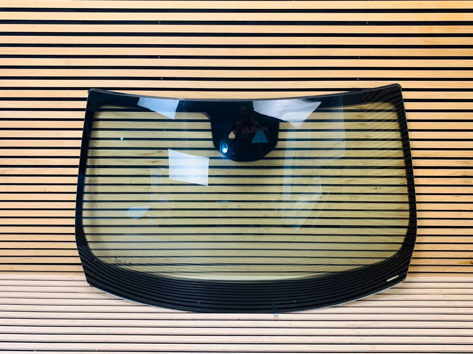 Maserati Levante Windshield 673006253