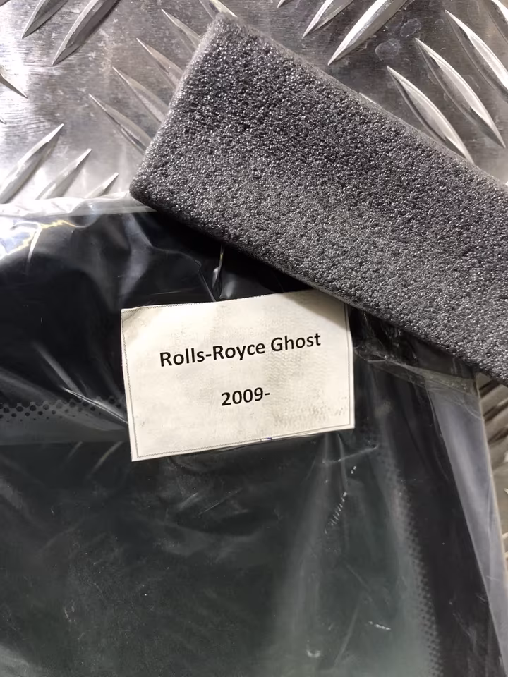 WINDSHIELD Rolls Royce Ghost Sedan 09-14 SENSOR VERSION - Image 3