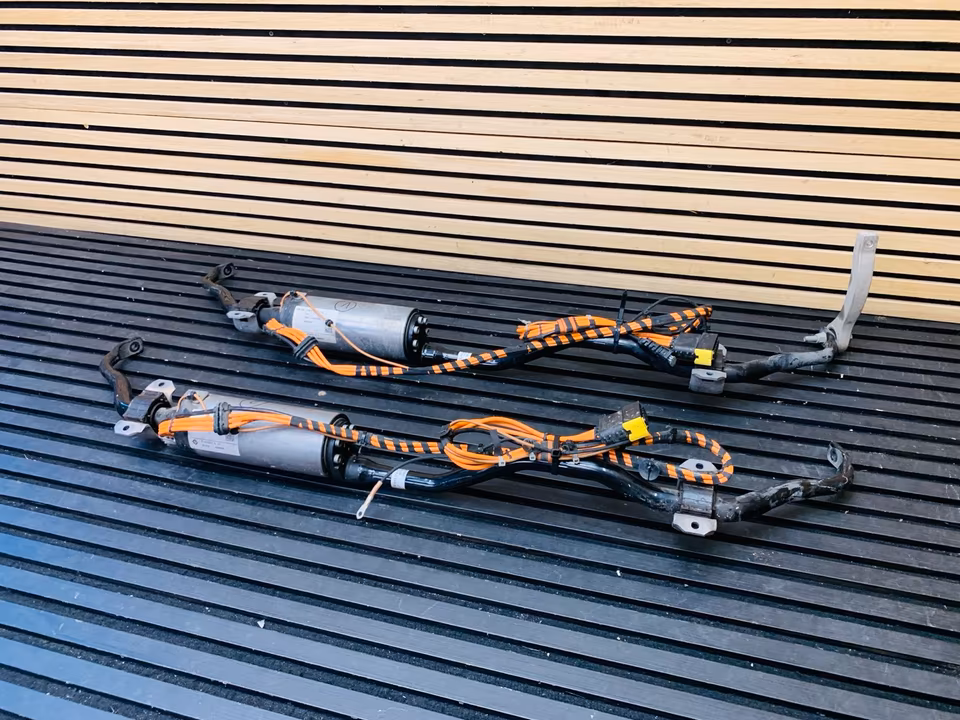 Bentley Bentayga Steering Gear Stabilizer Bar 4M0511023T - Image 7