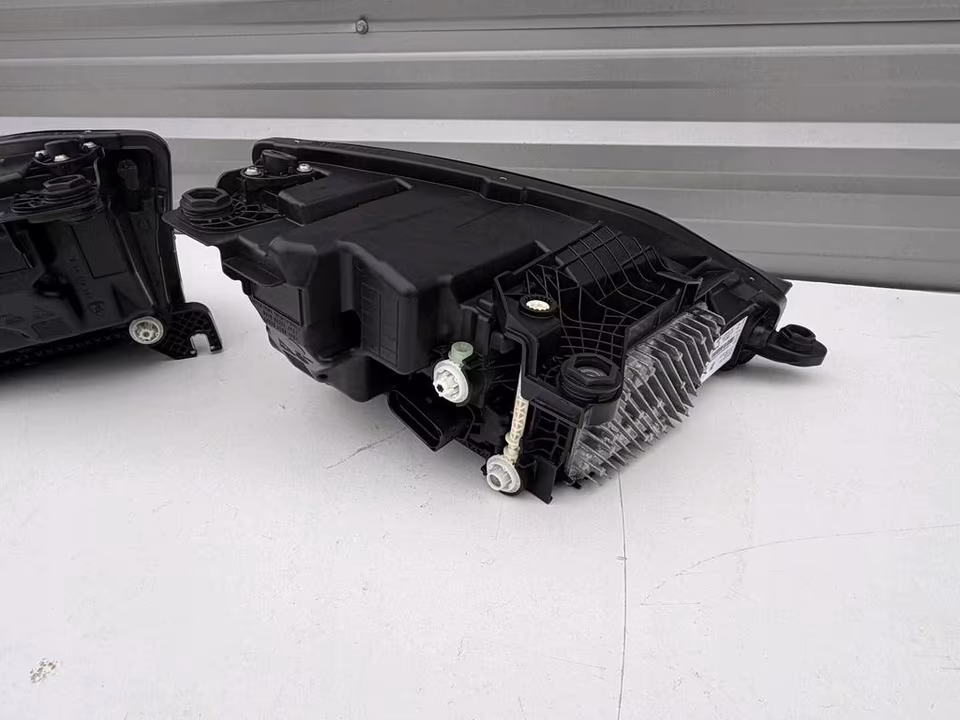 LAMBORGHINI REVUELTO HEADLIGHTS SET NEW - Image 2