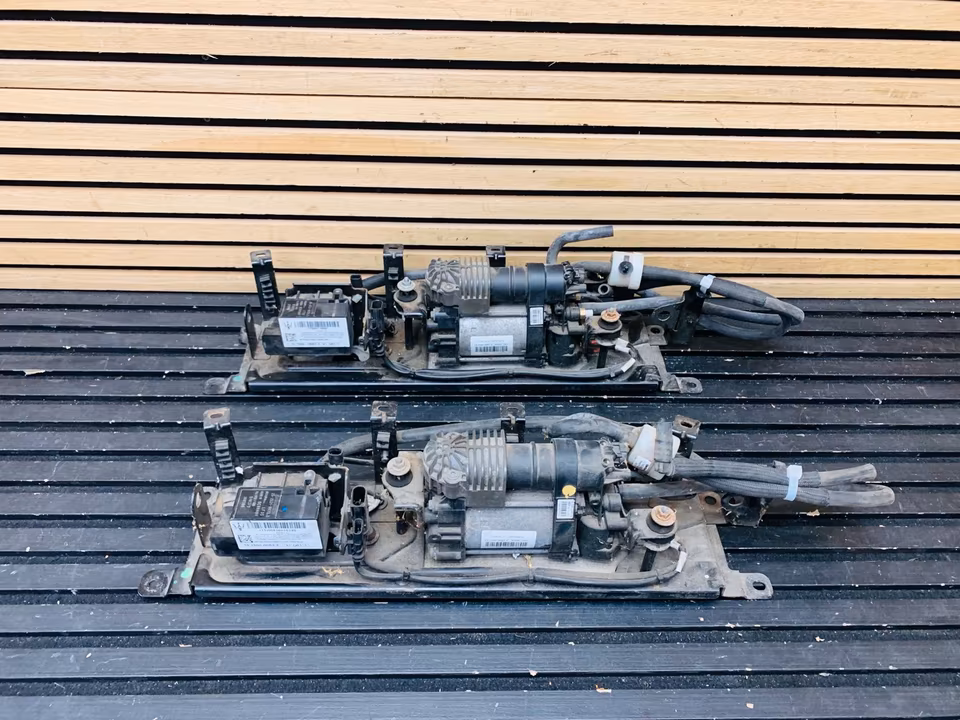 Maserati Levante Air Suspension Air Compressor 670039247 - Image 13