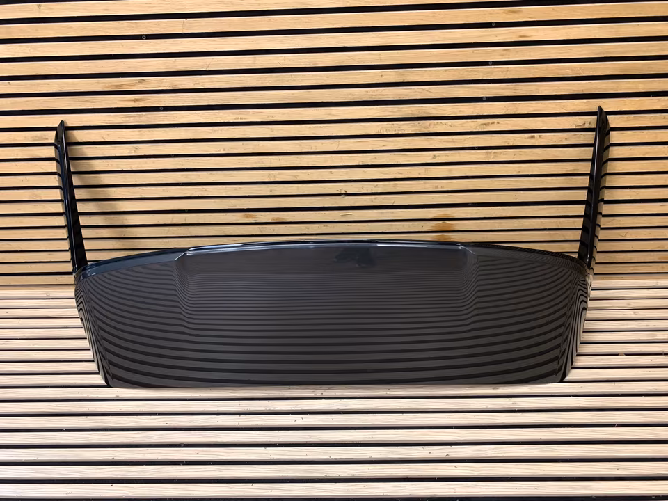 Bentley Bentayga Tailgate Rear Spoiler 36A827933 - Image 11