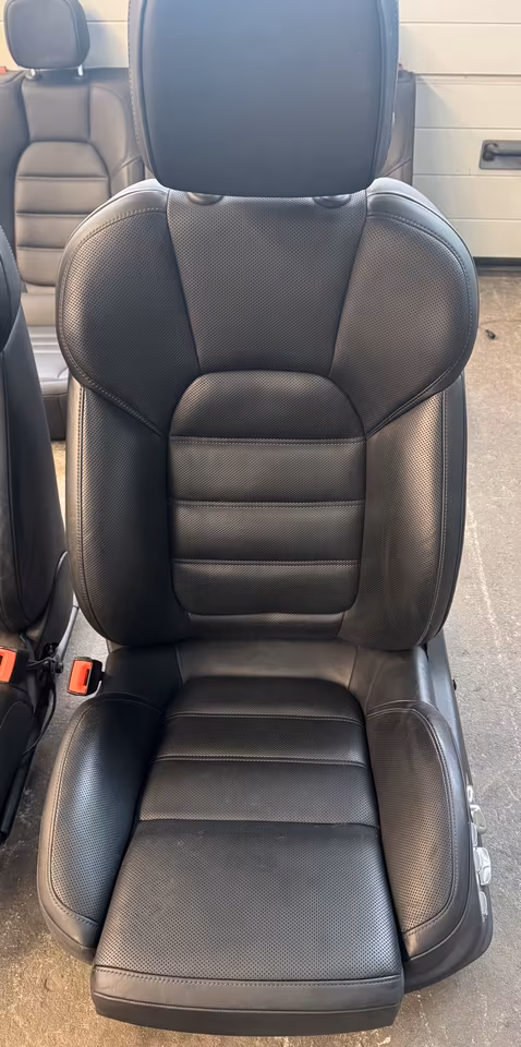 Porsche Macan S Interior Leather Black 18-Way 2020 - Image 10