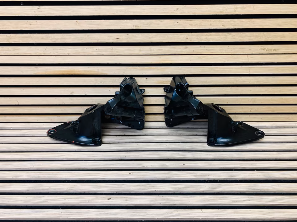 McLaren 570s Hinge Door Left Right 13A6364CP 13A6367CP