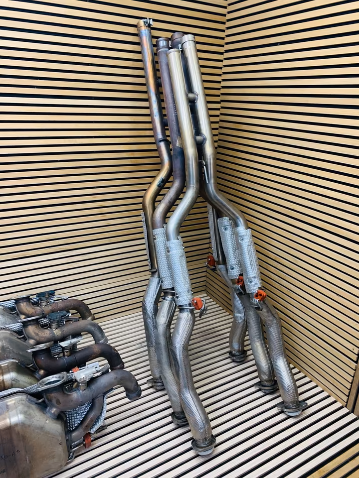 Aston Martin DB11 V8 Exhaust System JY535230AB - Image 3