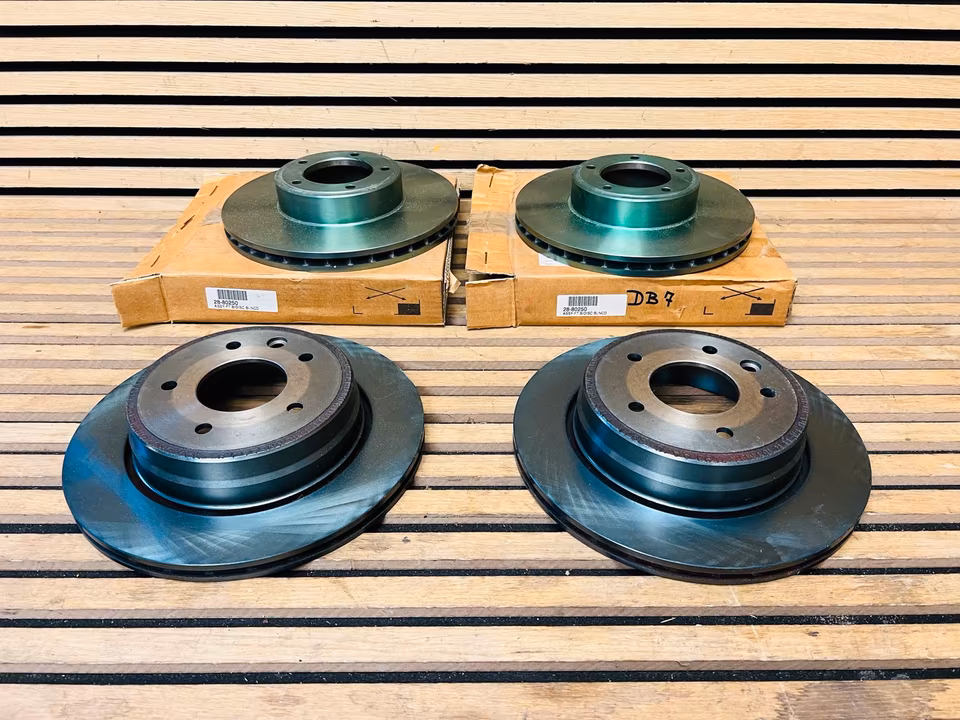 Aston Martin DB7 brake pads brake disc 2884797 2880250