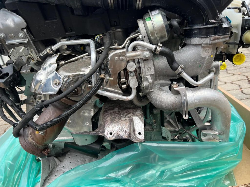 Mercedes-Benz V6 Engine – S-Class W222 - Image 2