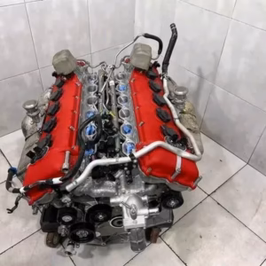 FERRARI PUROSANGUE V12 engine 725 hp