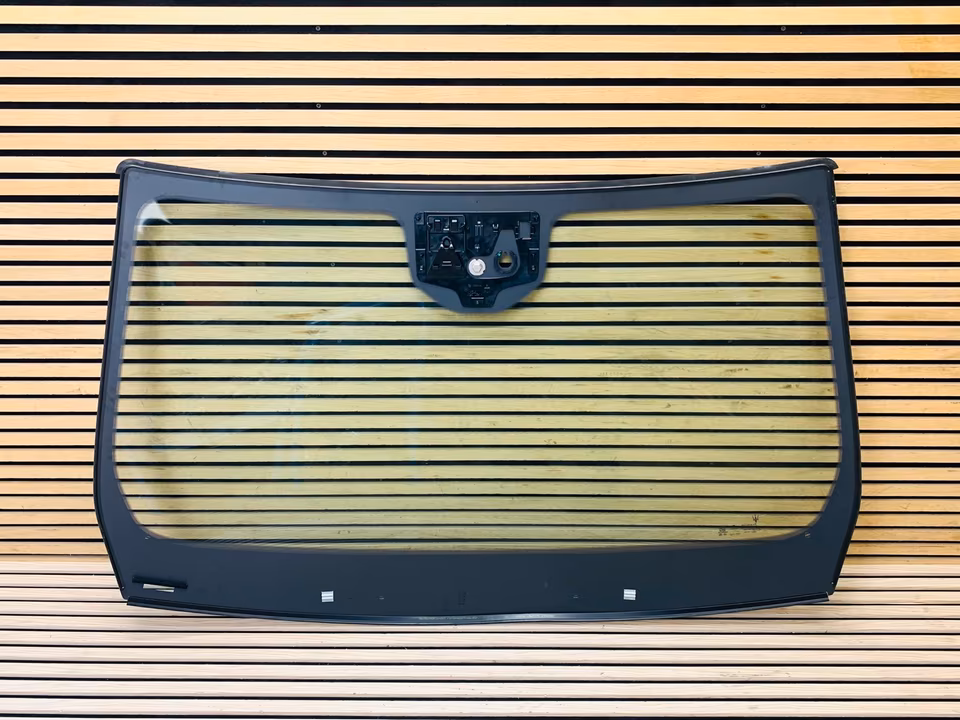 Maserati Levante Windshield 673006253 - Image 3