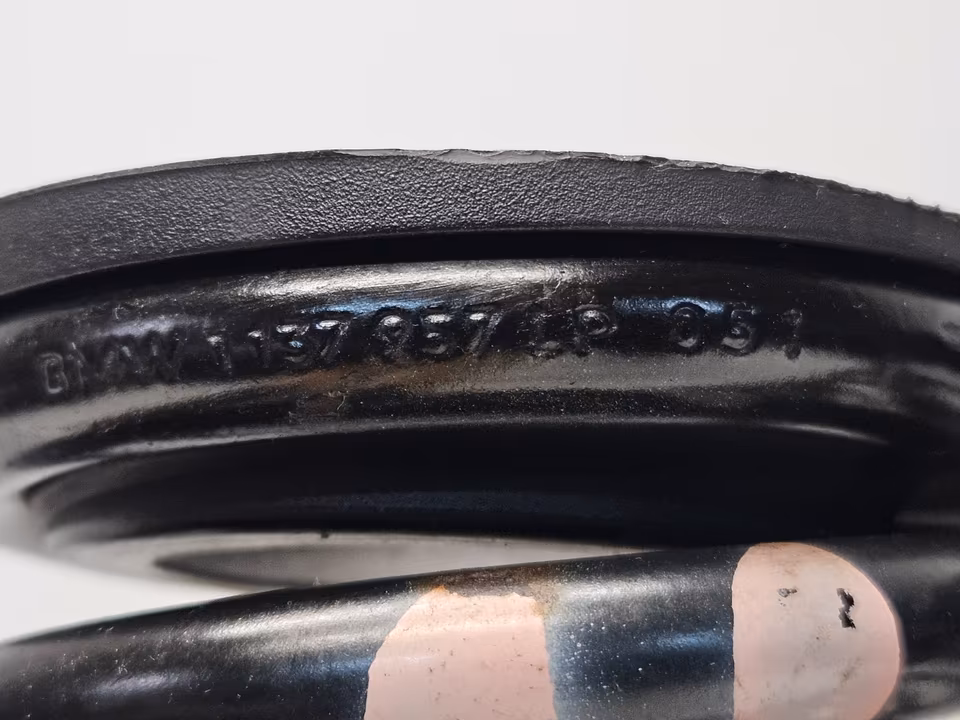 BMW 850 E31 31311138553 Suspension Set Damper Springs - Image 8