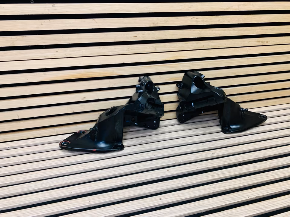 McLaren 570s Hinge Door Left Right 13A6364CP 13A6367CP - Image 10