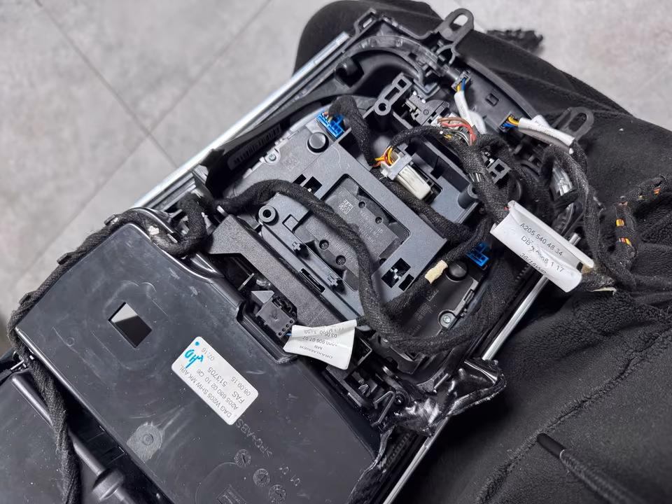 Mercedes Benz W205 center console with IWC Schaffenhausen C63 C43 - Image 2