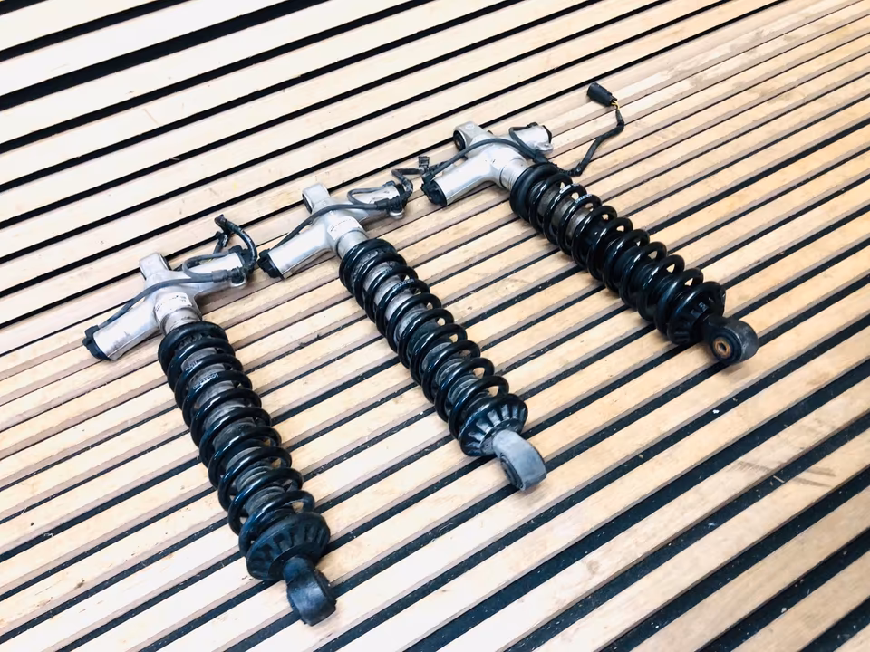 McLaren MP4 12C Front Shock Absorber 11B0705CP 03 - Image 7