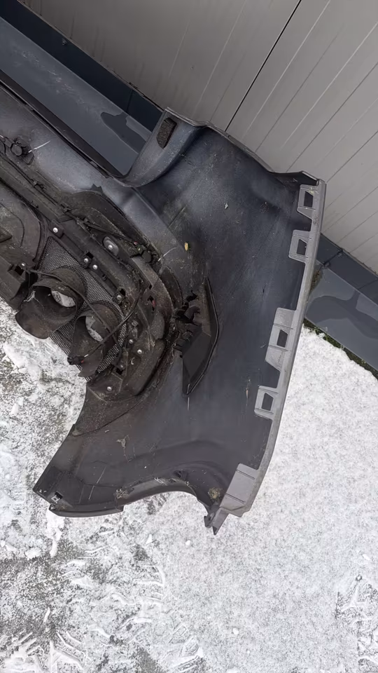 MASERATI LEVANTE TROFEO CARBON REAR BUMPER SKIRT REAR - Image 4