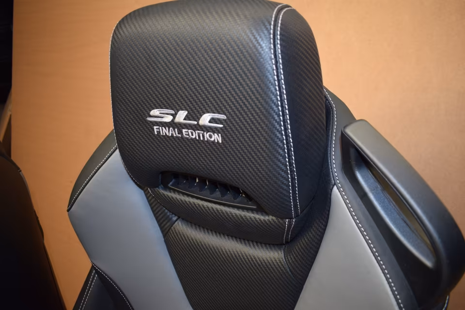 Original Mercedes SLC R172 Leather Seats Final Edition Carbon Leather - Image 5