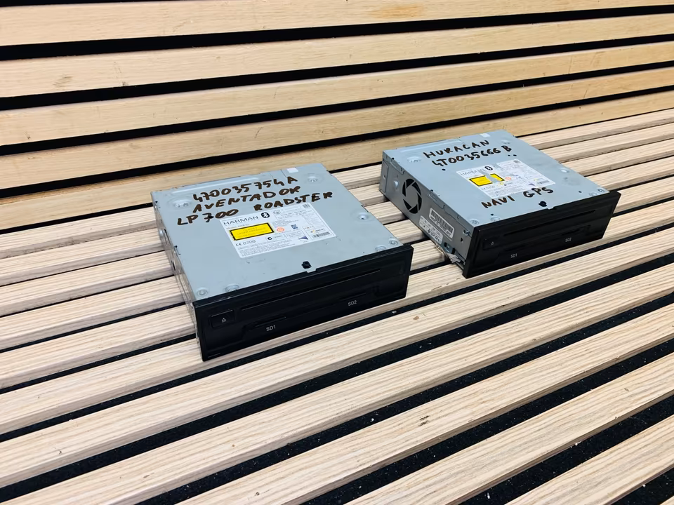 Lamborghini Huracan Aventador Radio Media 470035754A 4T0035666B - Image 8