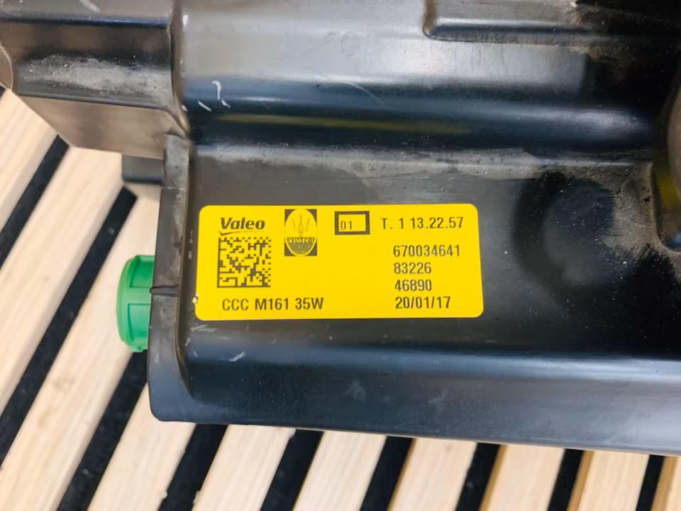 Maserati Levante Headlight Left Right 670032327 670034641 - Image 5