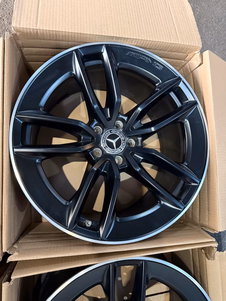 4x Mercedes-Benz AMG 9.5Jx19 ET22.5 AMG GT C SL GLC E Class TOP - Image 8