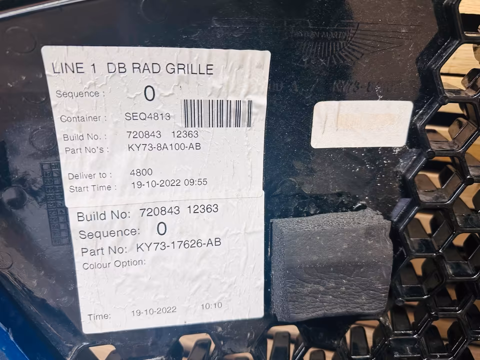 Aston Martin DBS Superleggera Front Bumper Grille KY7317D957A - Image 7