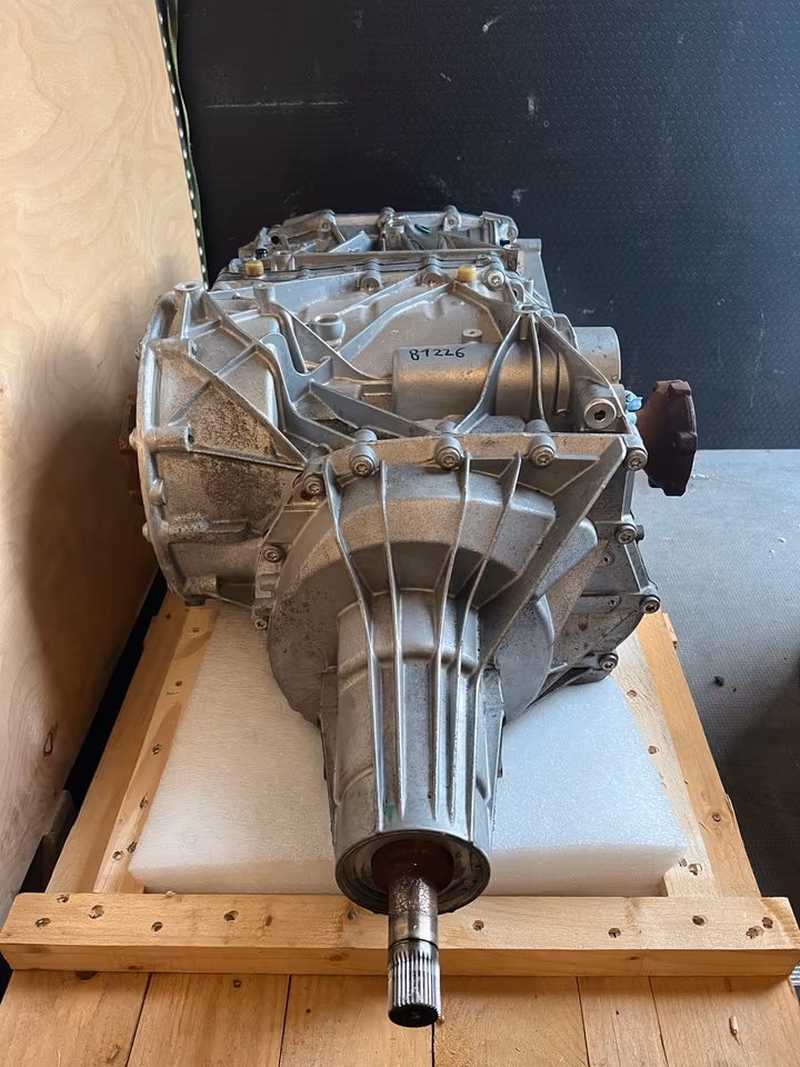 Ferrari GTC4 LUSSO Gearbox 45181226 451116420 70006117 - Image 7