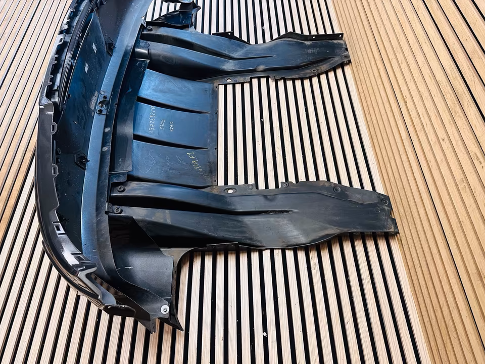 McLaren 570s Rear bumper bumper diffuser 13A3726CP - Image 2