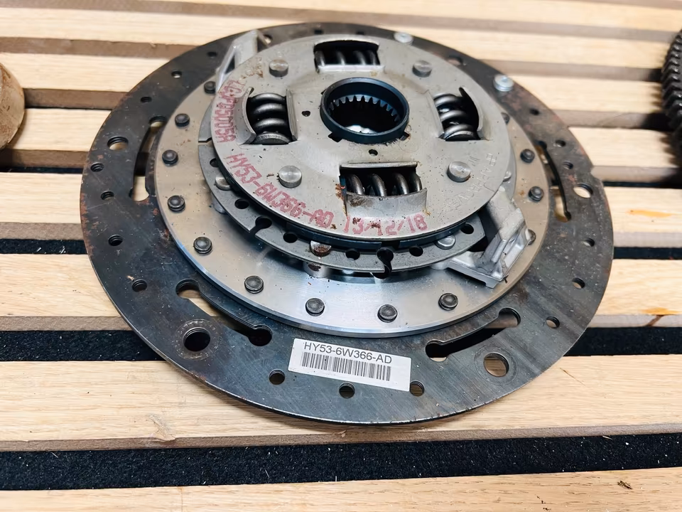 Aston Martin DB11 Clutch HY536K375BB - Image 5