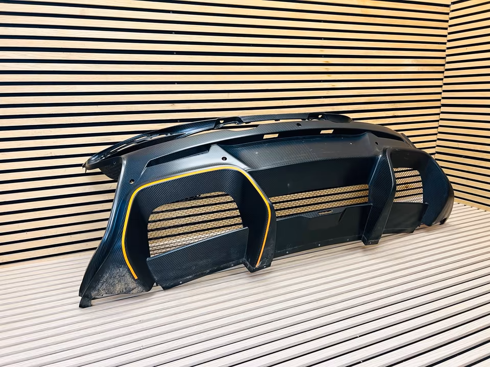 Mclaren 675LT rear bumper carbon 11A9898RP 02 Q2