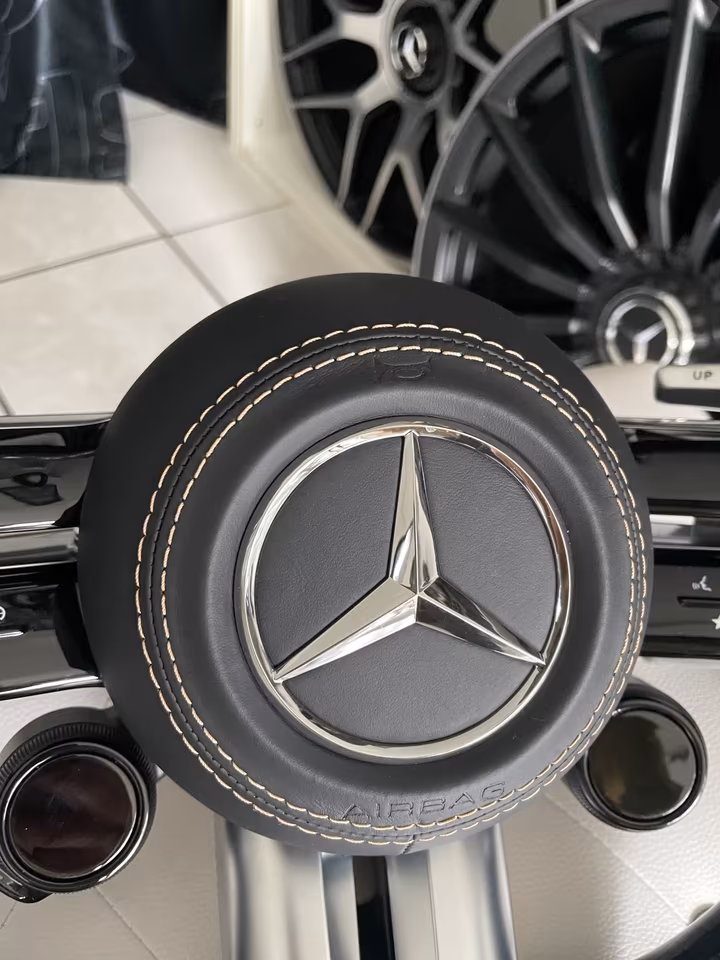 Mercedes AMG Sport Steering Wheel Carbon R232 SL63 W223 W463 W206 W213 - Image 4