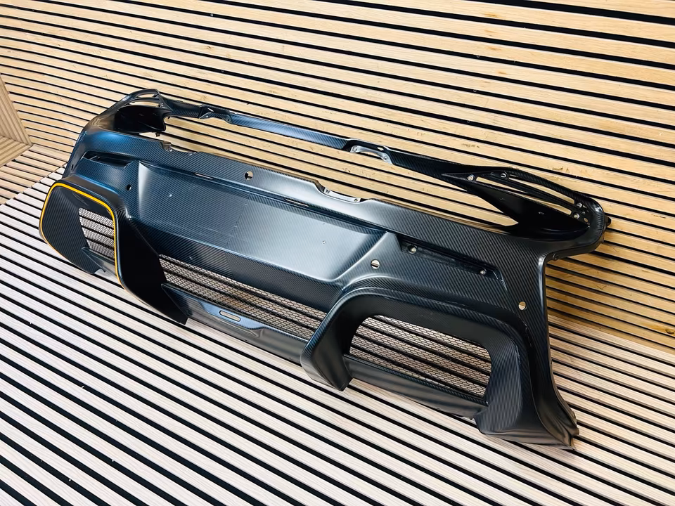 Mclaren 675LT rear bumper carbon 11A9898RP 02 Q2 - Image 10