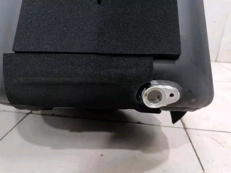 FERRARI PUROSANGUE F175 Fuel Tank - Image 4