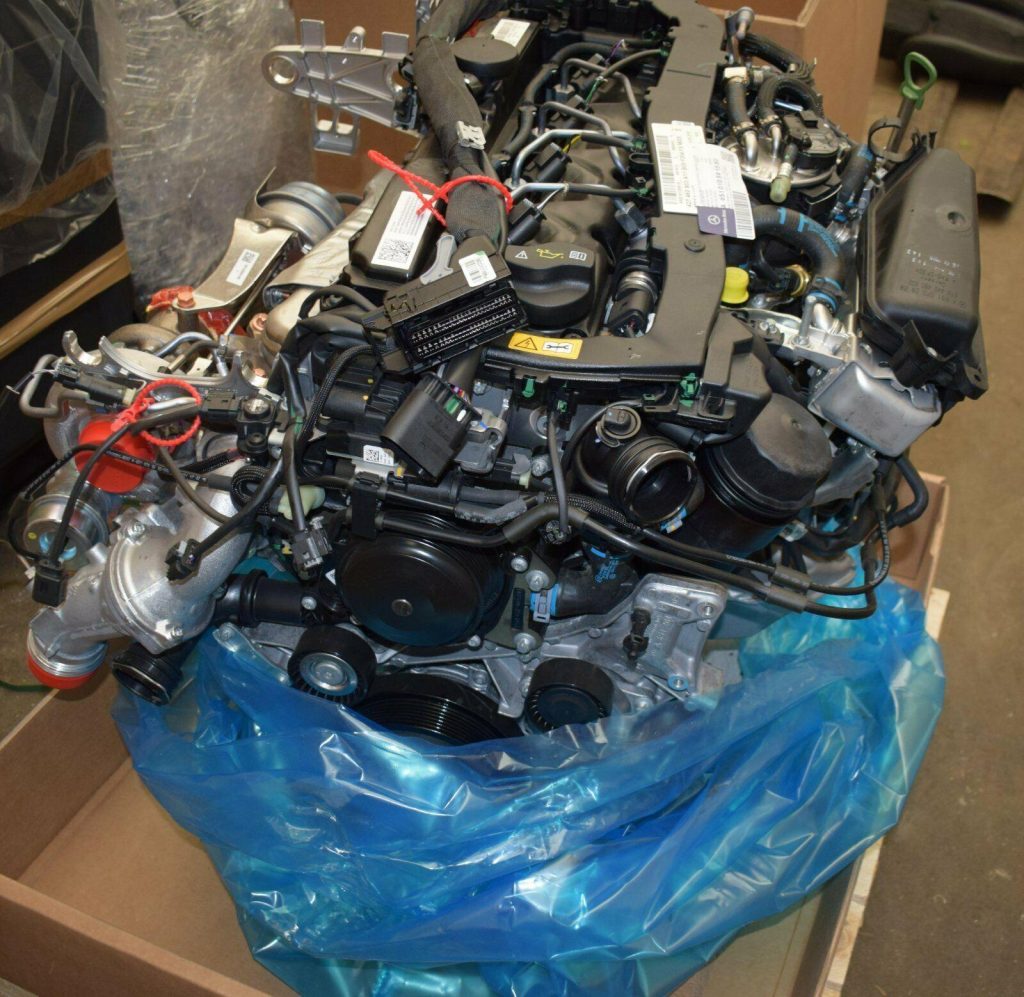 Mercedes Diesel Complete Engine - Image 11