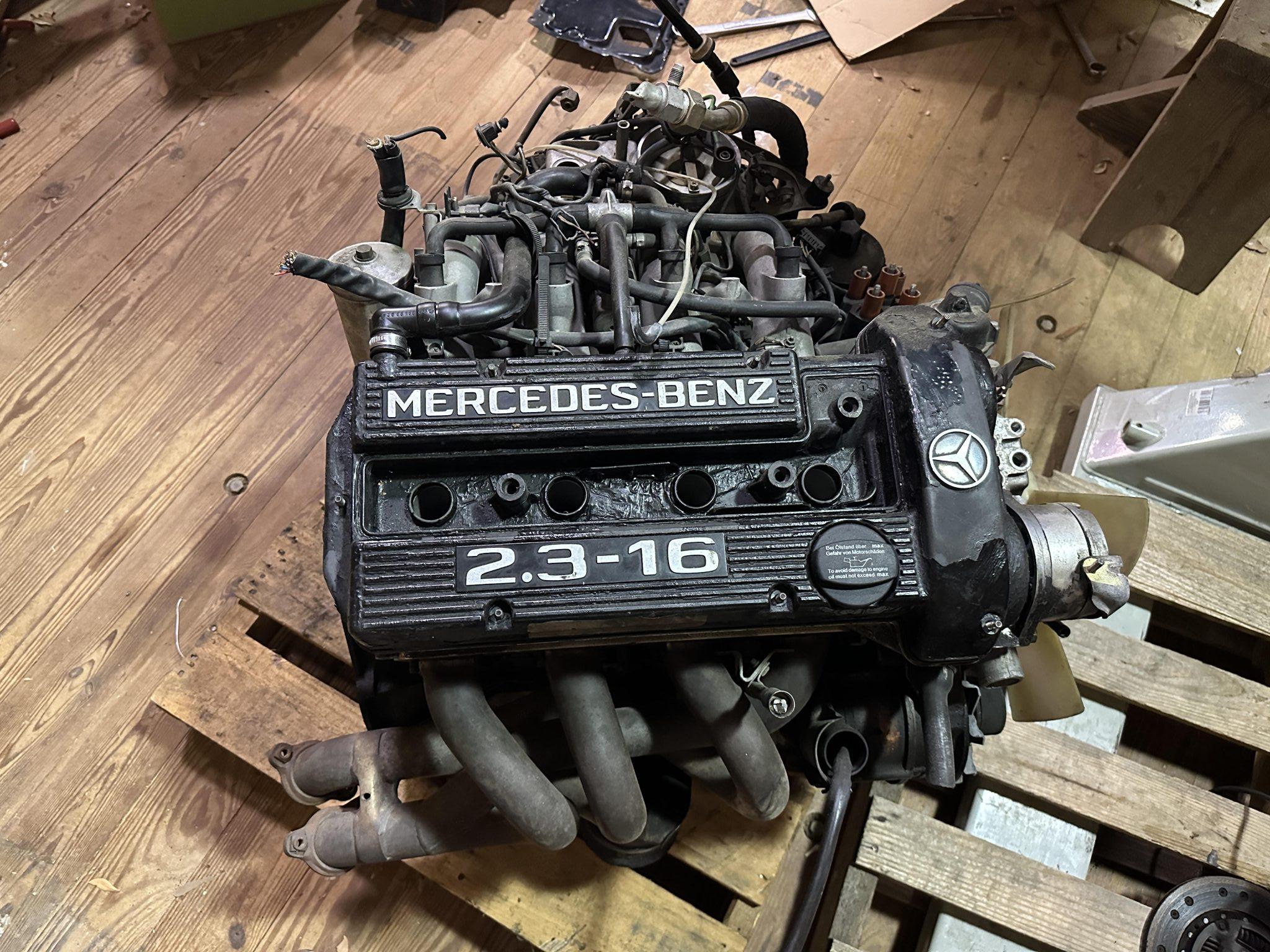Mercedes-Benz 190E 2.3-16 Engine - Image 14