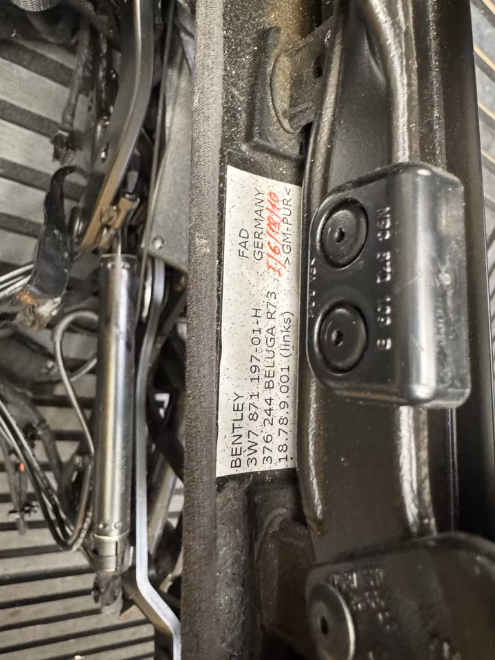 Bentley GTC convertible top 3W7244197 - Image 3