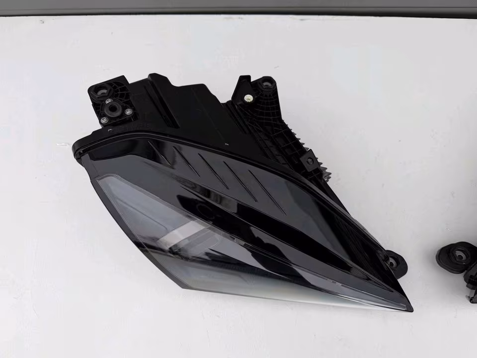 LAMBORGHINI REVUELTO HEADLIGHTS SET NEW - Image 7