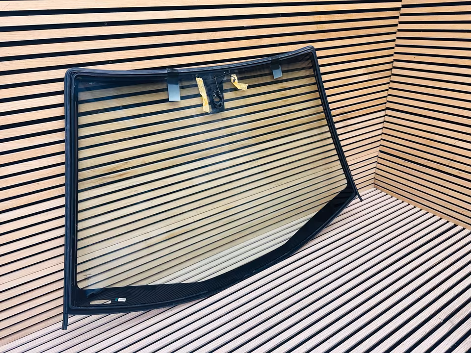 Lamborghini Aventador Windshield - Image 6