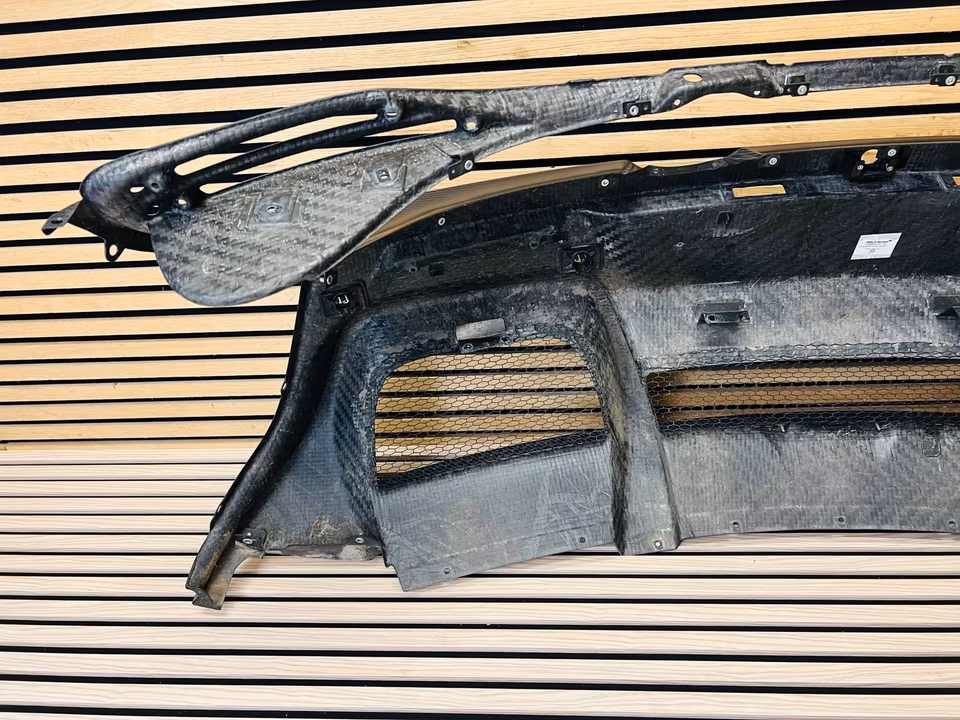 Mclaren 675LT rear bumper carbon 11A9898RP 02 Q2 - Image 3