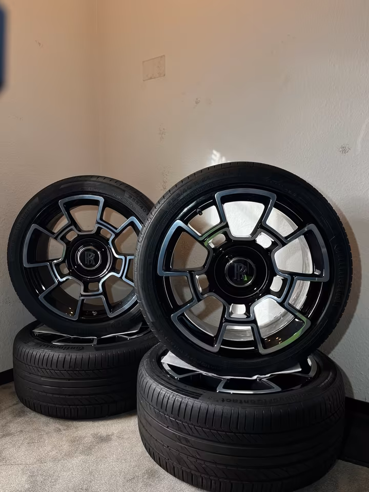 21 Inch Full-Carbon Rolls-Royce Ghost "Family" Complete Wheel Set