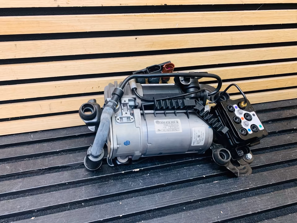 Bentley GT GTC Air Suspension Compressor Pump 3D0616005Q - Image 9