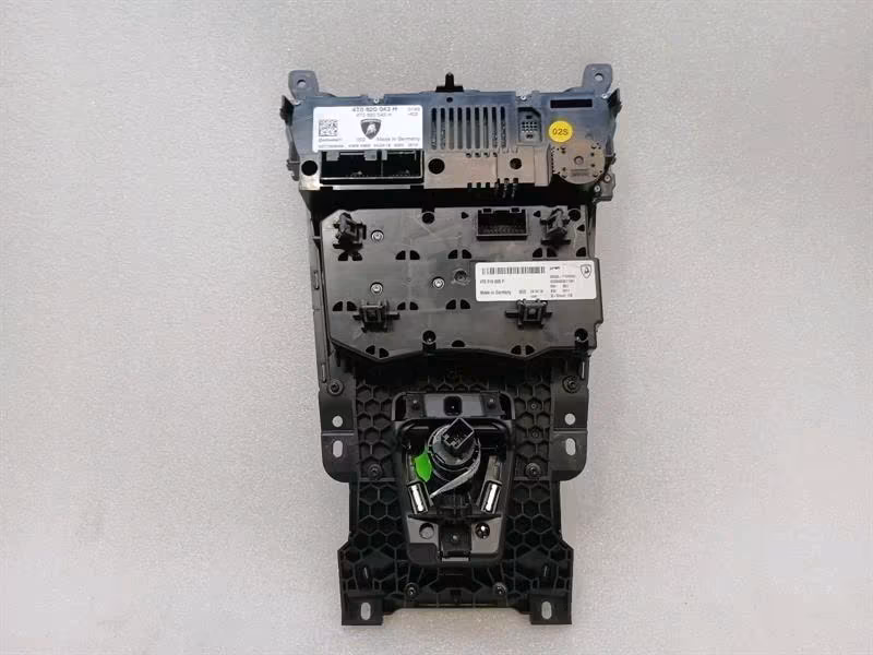 LAMBORGHINI HURACAN PERFORMANTE Center Console Start/Stop - Image 4