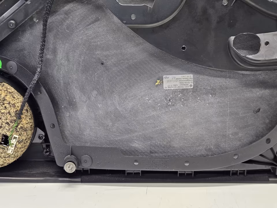 BMW E46 M3 CSL 51417895581 LV CSL Carbon Door Panel - Image 3