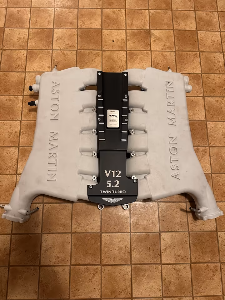 Aston Martin DBS V12